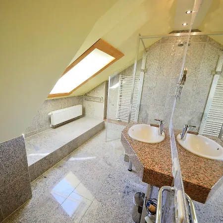 Sonnenkliff-3 By Interhome Groß Zicker